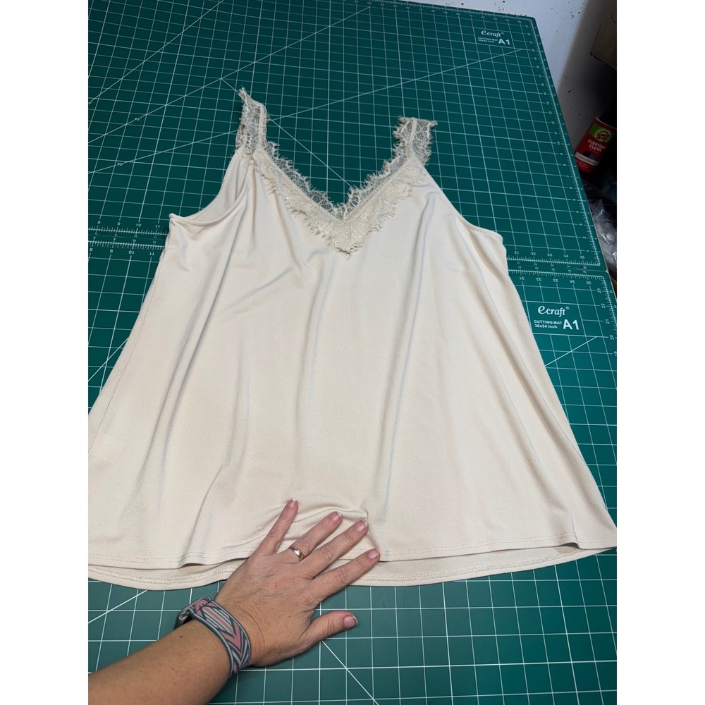 Grace & Lace Beige Eyelash Lace Trim V-Neck Camisole Tank Top XL Womens